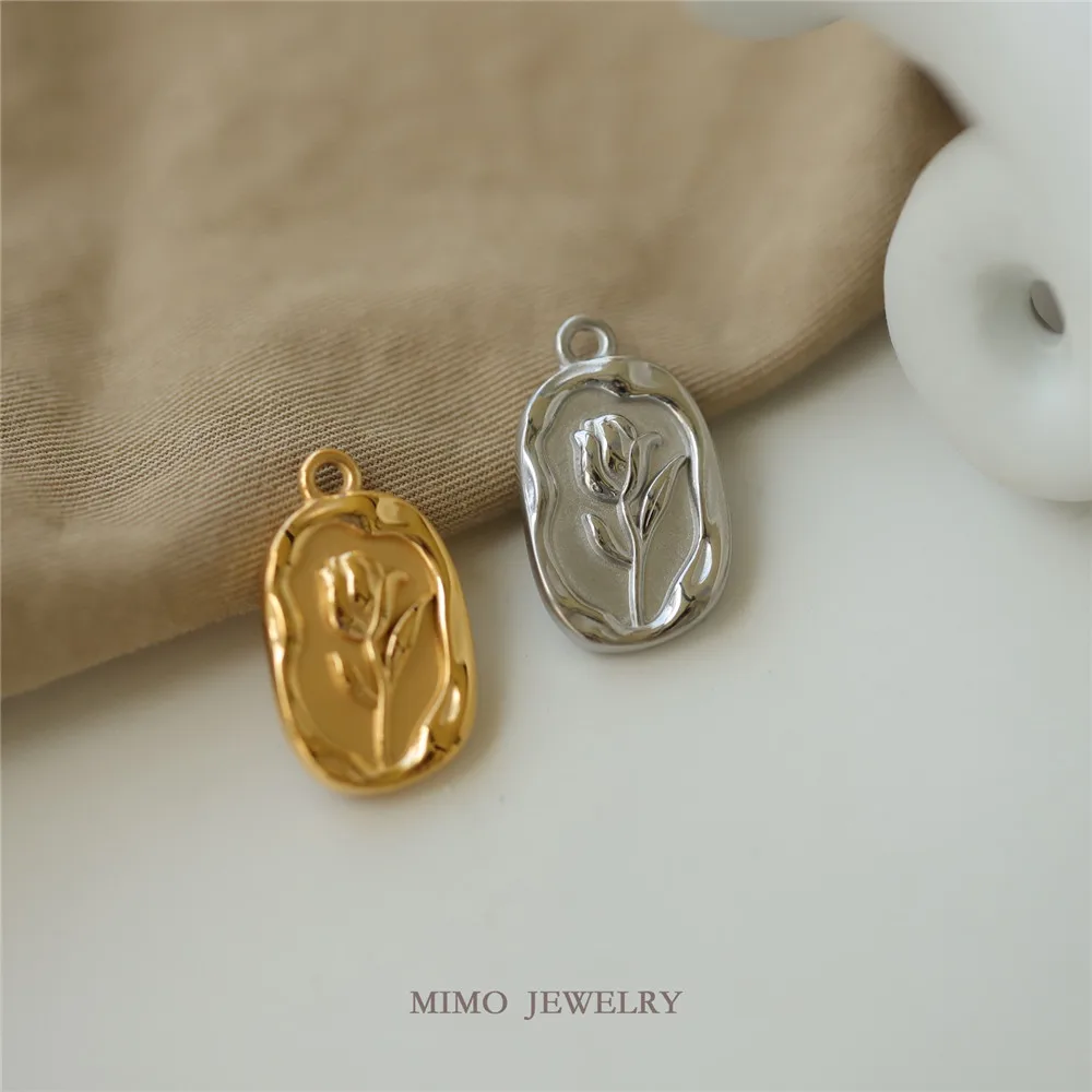 

20.3x12MM Titanium Steel Gold-plated Oval Relief Retro Tulip Charm Pendant DIY Accessories M-064