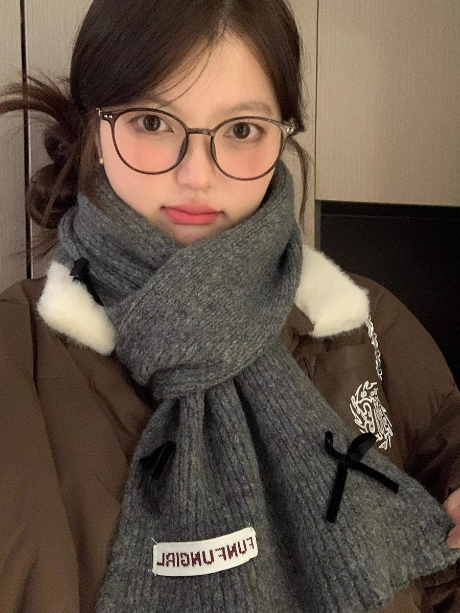 

Модный серый женский шарф с бантом из шерстяной ткани на осень и зиму