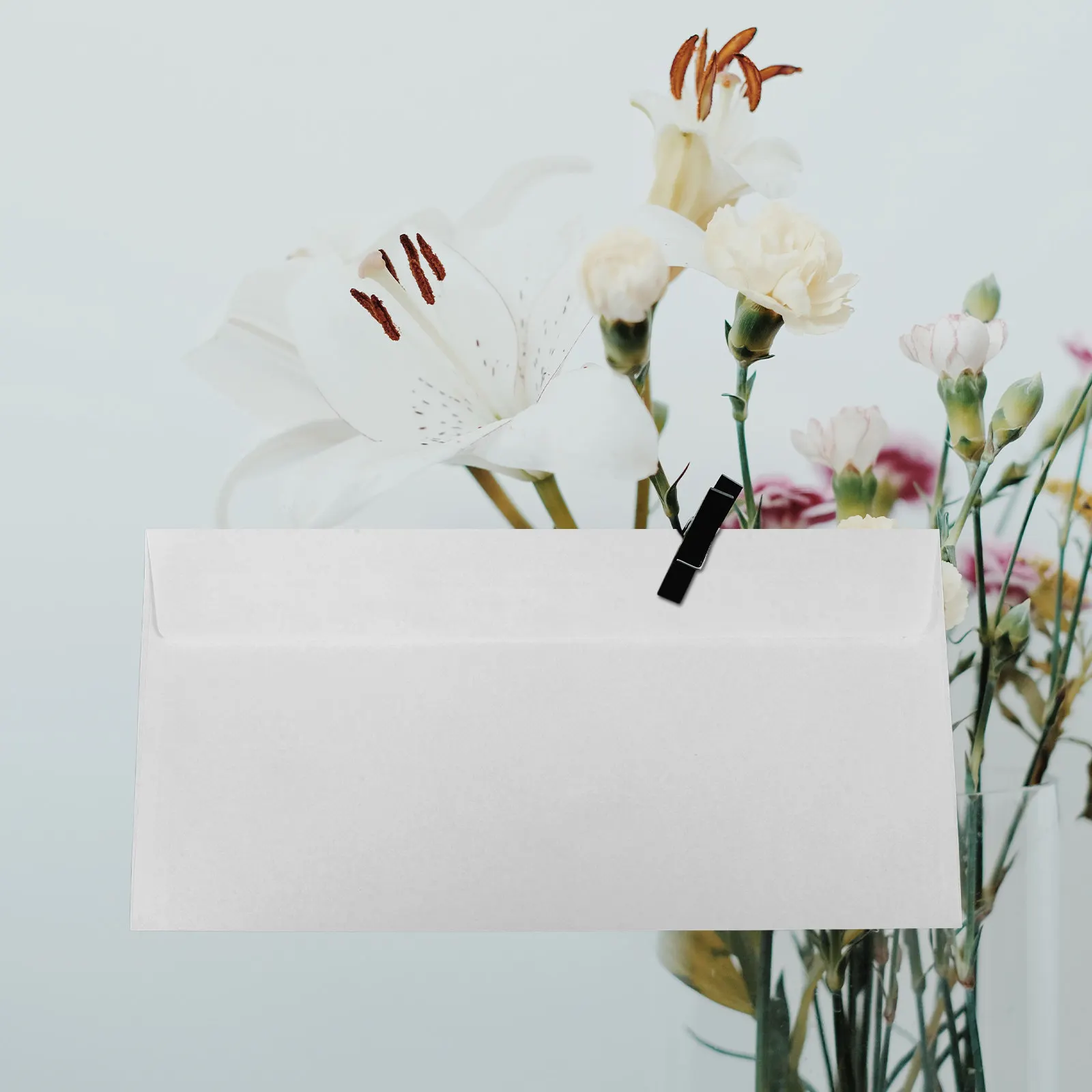 

50Pcs Peel-and-Seal White Envelopes Confidentiality Protection Letter Size Secure Mailers for Invitations Office Documents Photo