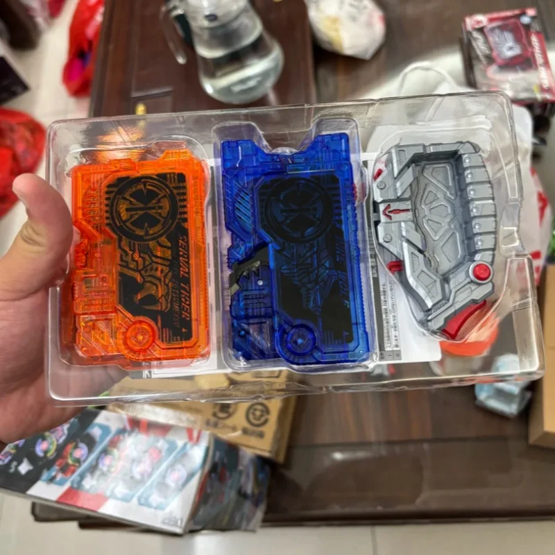 

Новый набор ключей Progrise Bandai Kamen Rider Zero-One DX Dire Wolf Serval Tiger Zetsumetsu для коллекционеров игрушек и фанатов Side Story