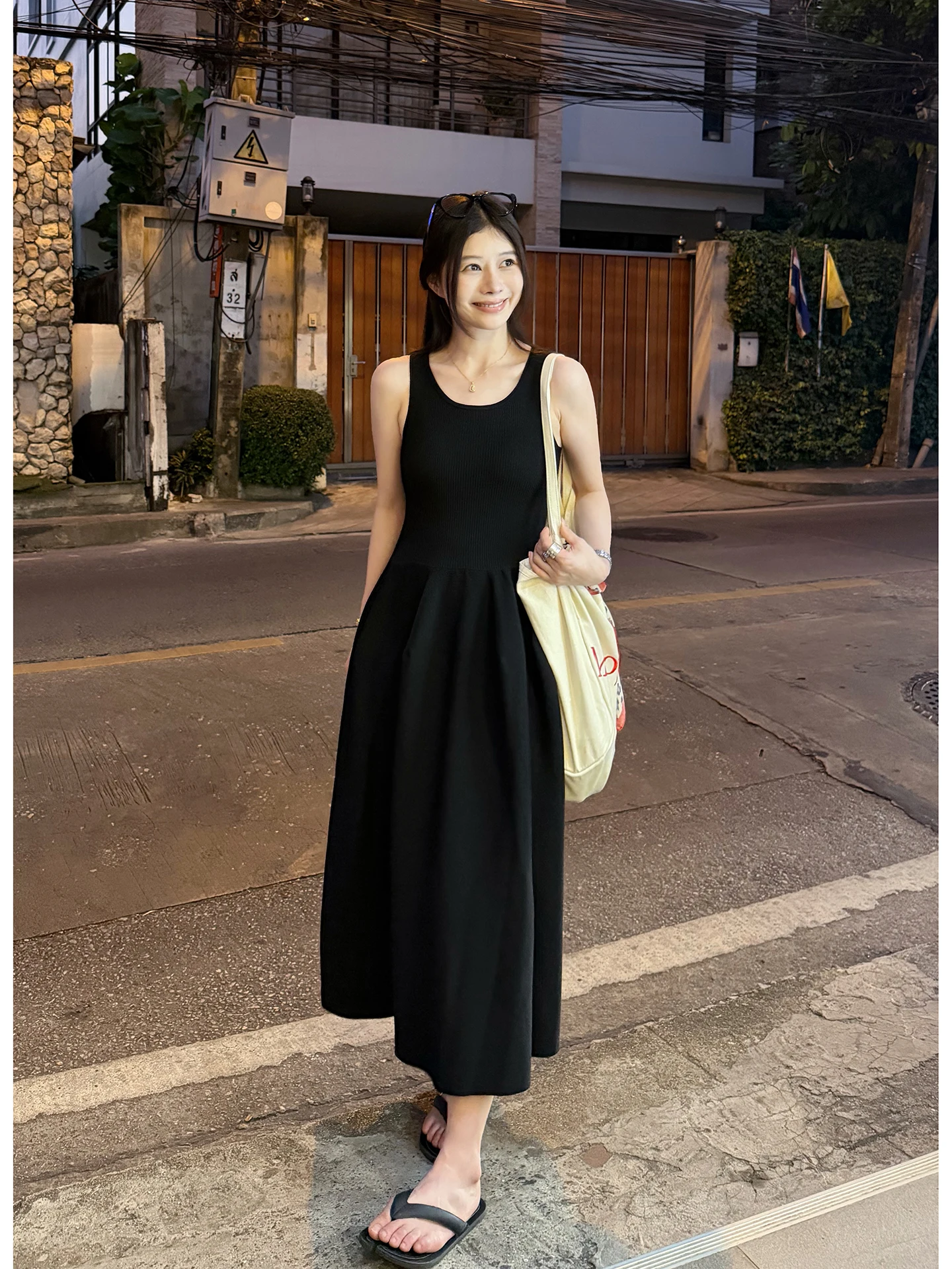

EKOOL High Waist Knitted Splice Dress Korean Style round Neck A-Line Vest Sleeveless Long Dress for Women Summer Slim Fit