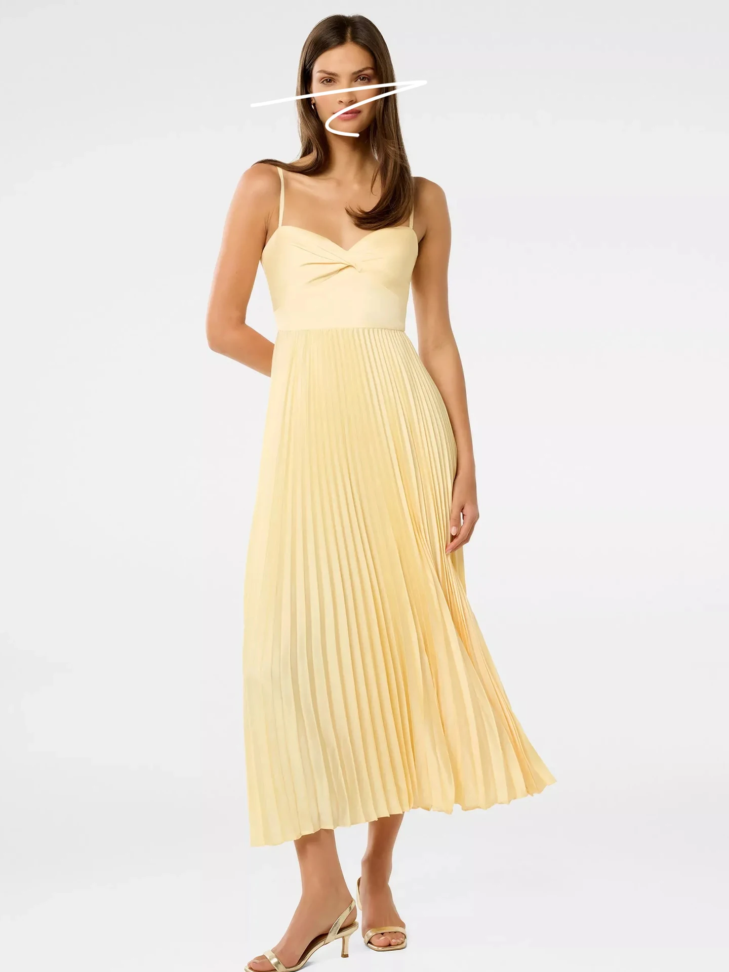 イエローのアコーディオンプリーツ、調節可能なストラップ付きハイウエストサテン スリップ、春夏秋冬対応、ボールガウン風、ジッパーなし
