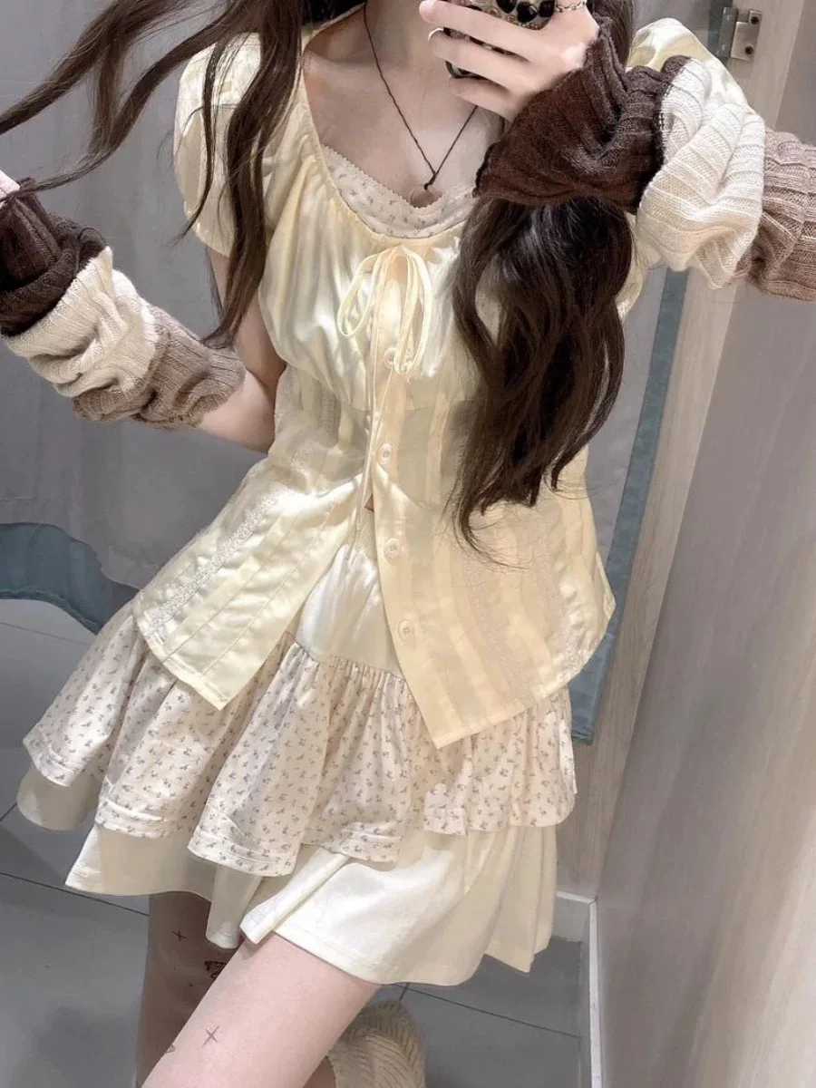 Sweet Floral Two-Piece Set for Women Summer Dopaamine Adorable Shirt Cake Skirt Fashionable Ensemble Cute Girl Style