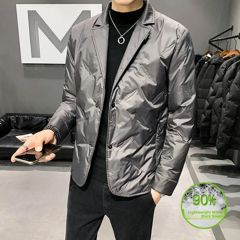

Корейская модная мужская приталенная короткая пуховая куртка с отложным воротником, легкая, теплая, повседневная, из полиэфирного волокна, белая, с наполнителем из пуха.