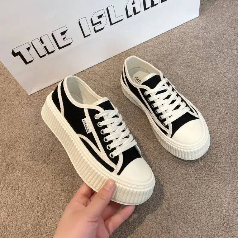 

Large Size High-top Canvas Shoes Ladies Vulcanized Shoes Thick-soled Casual Shoes 2024 Korean Version Lace-up Breathable Sneaker