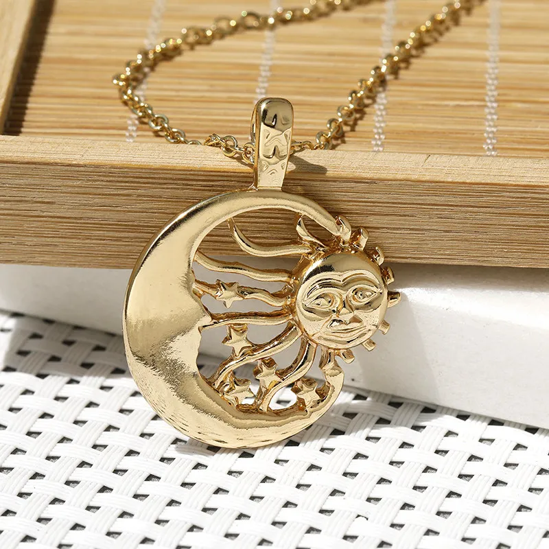 Personality Abstract Face Sun Moon Star Hollow Necklace Women Fashion Thin Clavicle Chain Aesthetic Daily Wear Jewelry Accessori
