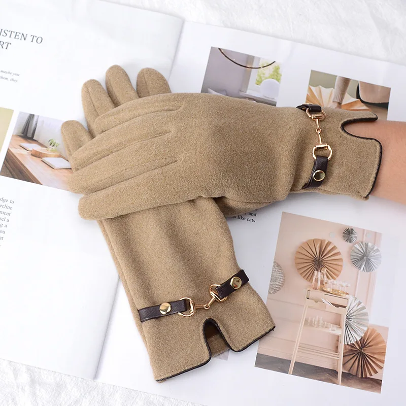 Fashionable Women Gloves for Cycling Women Winter Retro Touch Screen Gloves To Keep Warm While Driving Windproof and Coldproof