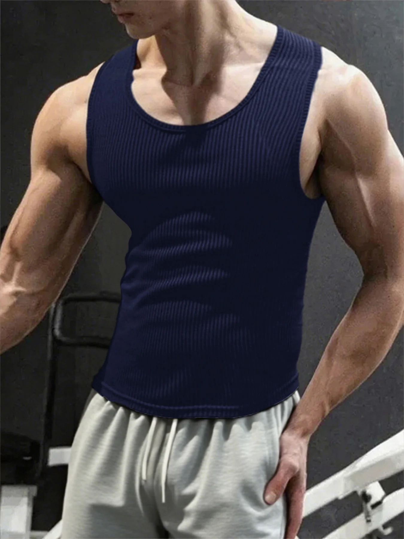 Men's Sports Vest Black 1-Piece Breathable Round Neck Slightly Elastic Fabric Pure Color Suitable for Male Fitness Tank image 5