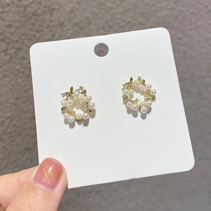 925 Silver Needle Korean Fashion Pearl Wreath Earrings For Women Jewelry 2026 Trending Women\'s Crystal Flower Stud Earrings z40