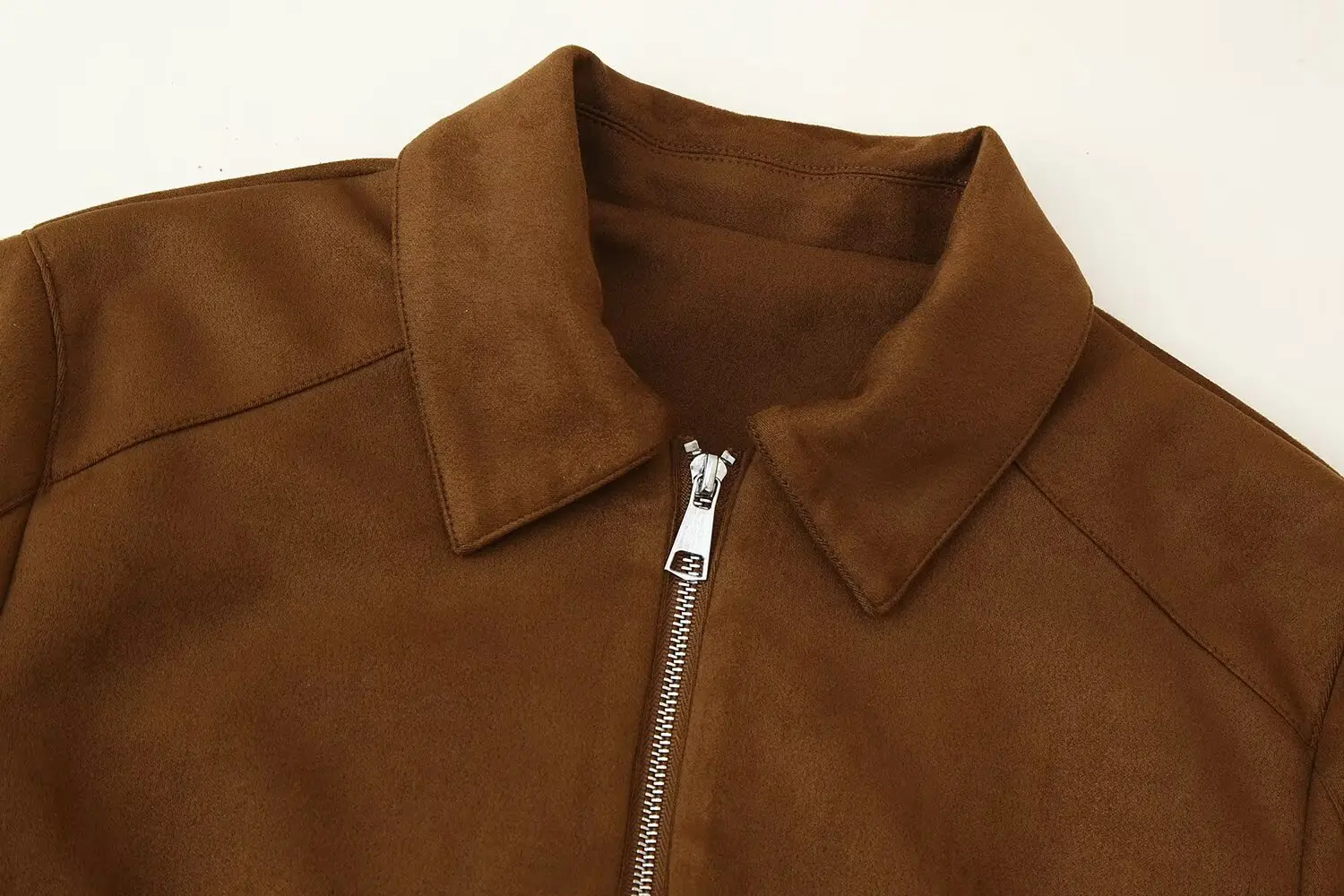 سترة نسائية جديدة بتصميم سحاب مزدوج الجيوب مع طية صدر السترة وسحاب