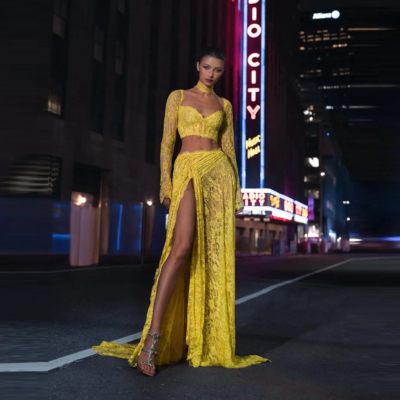 

Sexy Yellow Lace Ball Gown Evening Dress for Prom Cocktail Party Formal Wear Long Sleeve High Slit Women's Fashion Dress Two