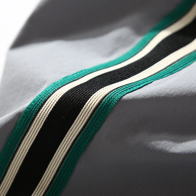 شورت رجالي صيفي فضفاض وعصري بتصميم كتل الألوان، يمنح الراحة الفورية وامتصاص الرطوبة، بطول خمسة أرباع، يناسب الأسلوب الحضري. #5