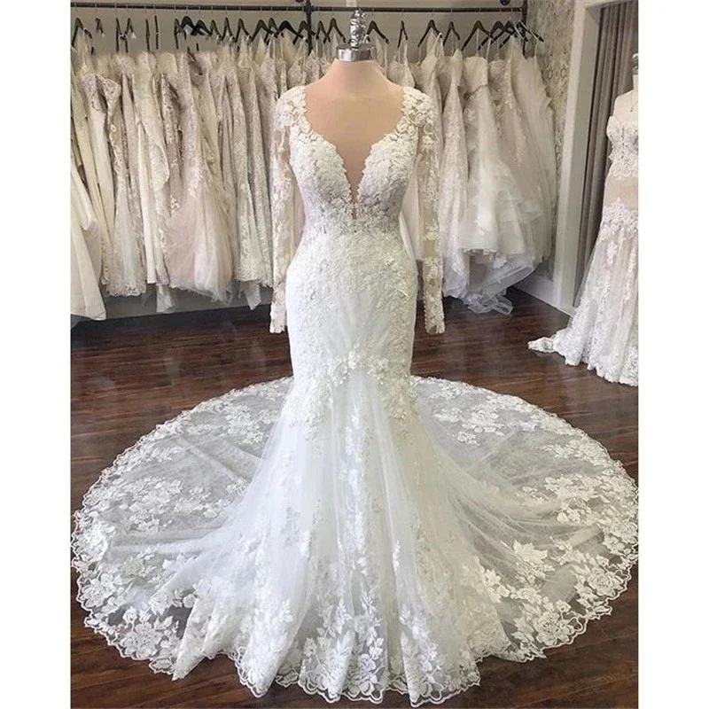

Customized V Neck Lace Appliques Wedding Dresses Vestidos De Casamento Vintage Long Sleeves Backless Bridal Gown