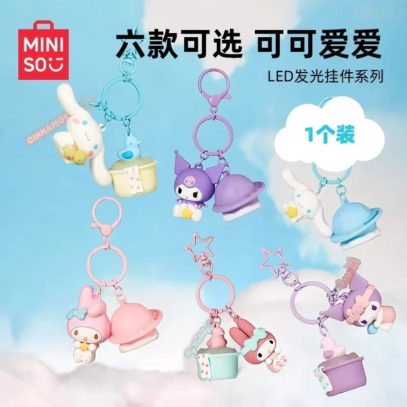 Miniso Sanrio personajes serie lavado fragancia Led emisor de luz adornos Bolsa Escolar Decoración Juguetes llavero