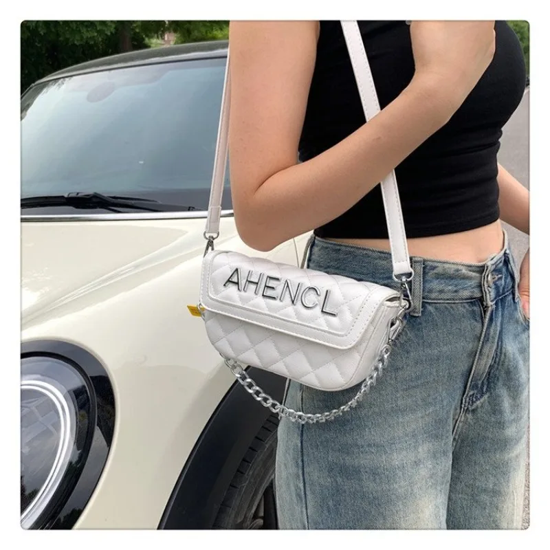 

Women Coastal Getaway Bag Beach Ready Crossbody With Sand Resistant Material For Seaside Vacations