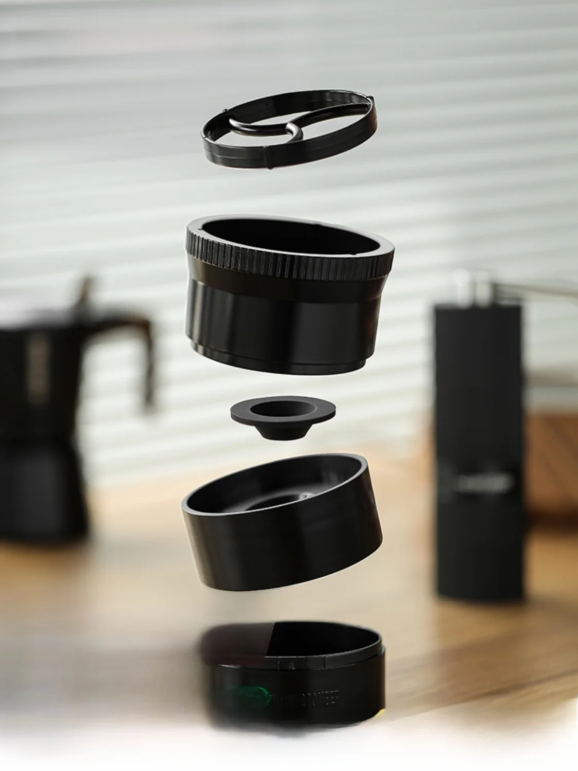 

MHW3BOMBER Bomber Aircrt Moka Pot Witorm Poer Dispenser Single Double Valve Universal Coffee Pring Tool