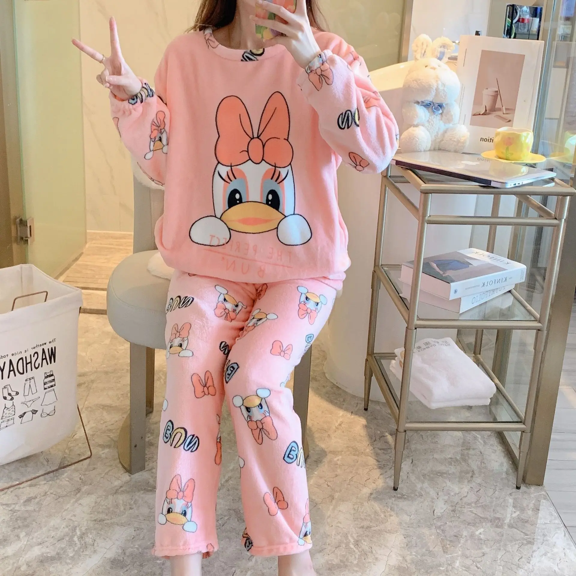 Pajamas Mickey Minnie Duck Winter Flannel Pajamas Women\'s Long-sleeved Thick Coral Fleece Cute Cartoon Home Clothes