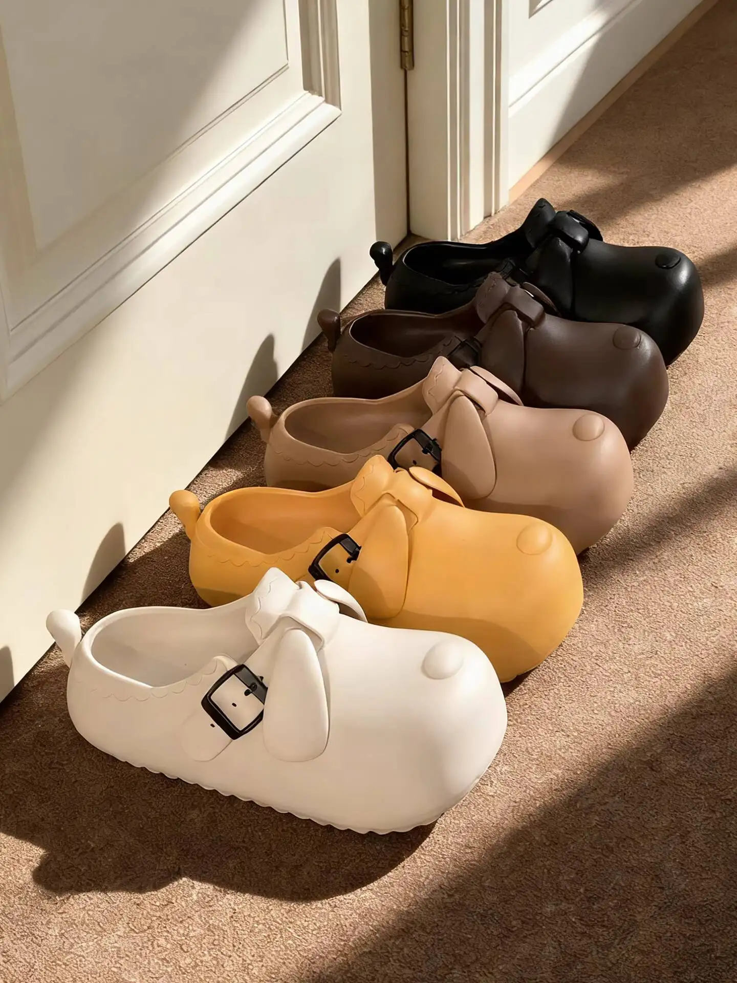 

2026 New Cute Dog Design EVA Clogs for Women Waterproof Non-Slip Thick Sole Arch Support Summer Beach Slide Sandals Casual