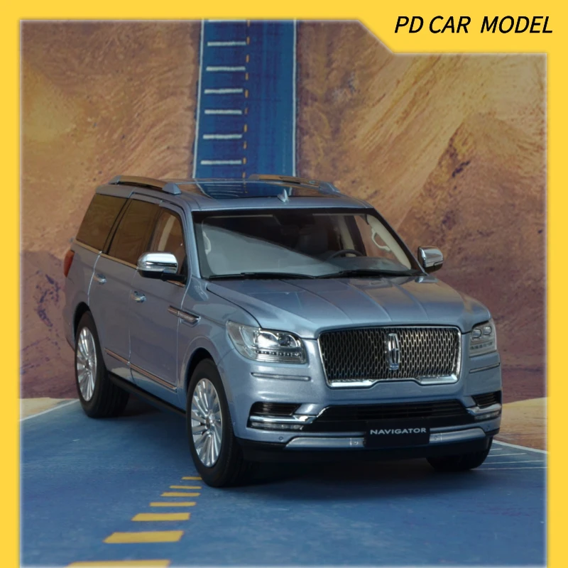 Collectible 1:18 Scale Model for LINCOLN NAVIGATOR MPV  Gift for friends and family