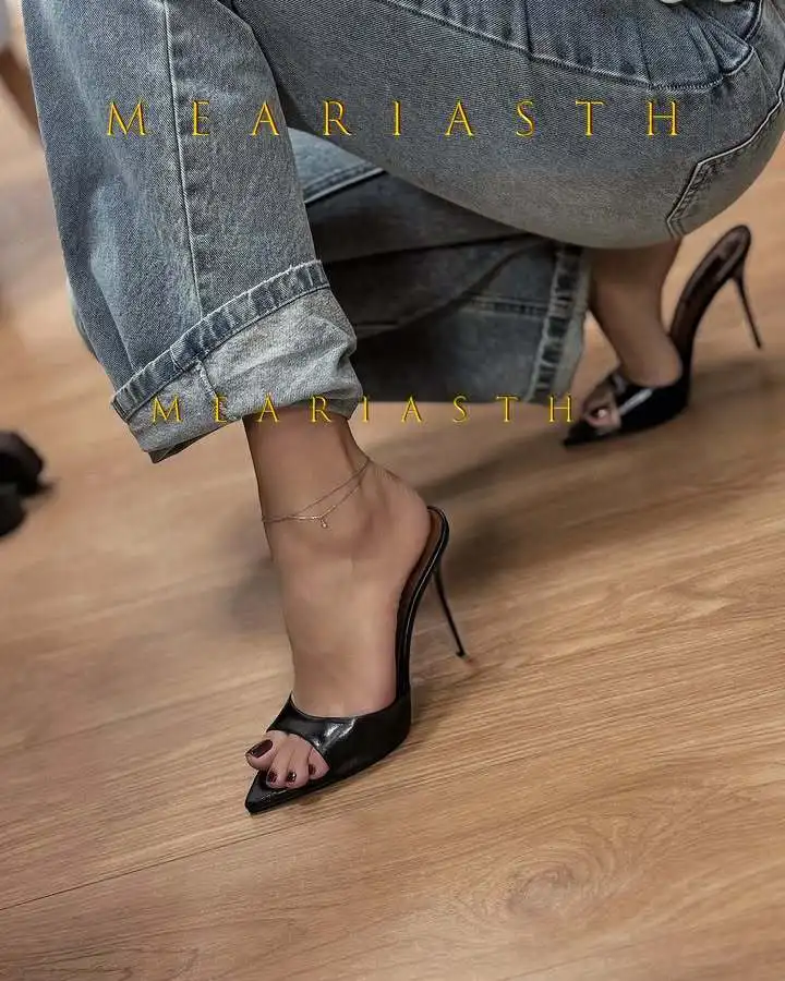 الأحمر براءات الاختراع والجلود الكعب الصنادل الضحلة الانزلاق على البغال الصلبة مثير الكعوب خنجر الصيف 10/8 سنتيمتر أحذية اللمحة تو الصنادل حزام واحد