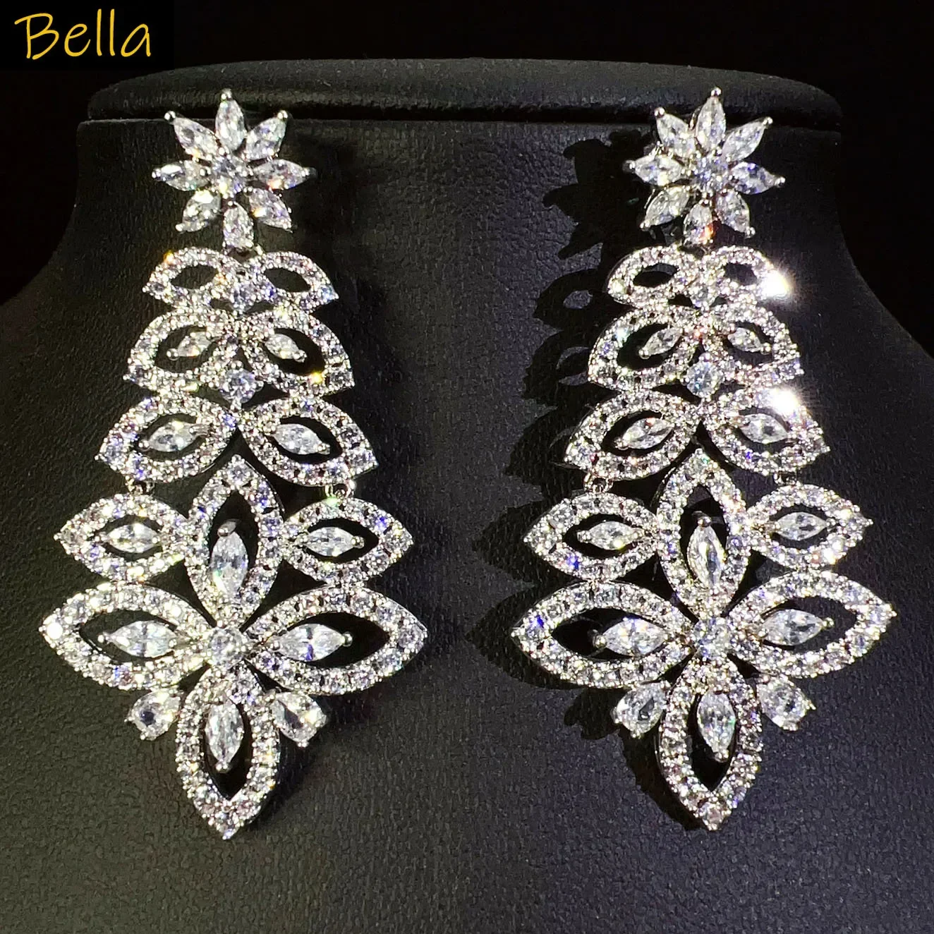 

Gorgeous Wedding Bride Earrings Shiny White Zircon Luxury Jewelry Wemen Long Dangle Earrings Leaf Plant Female Gift