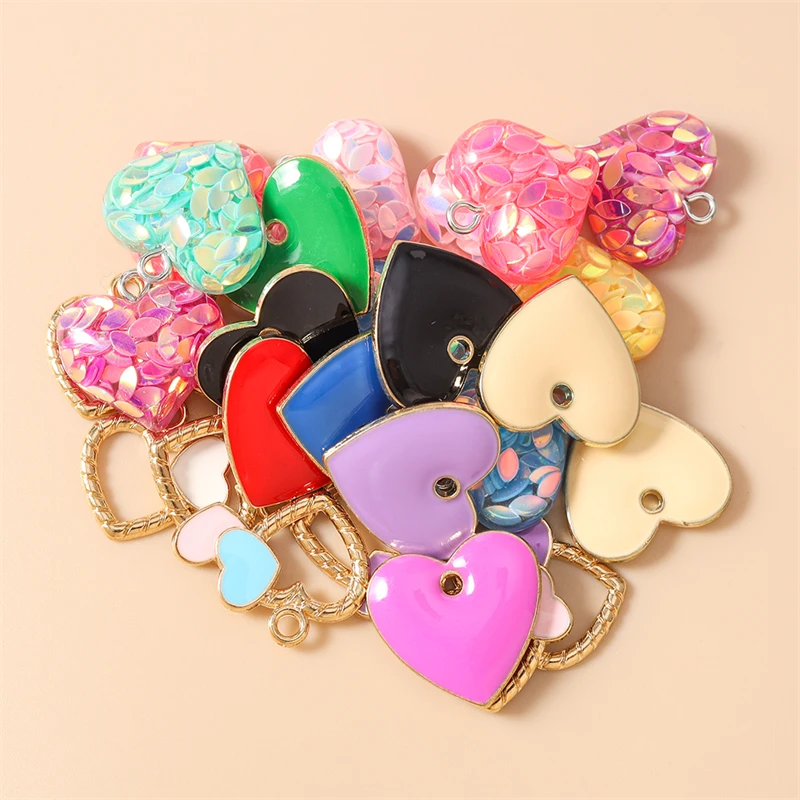 20 Stück niedliche, bunte Herzanhänger in verschiedenen Farben für Ohrhänger, Halsketten, Armbänder, DIY-Bastelarbeiten und Schmuckherstellung. – Detail 3