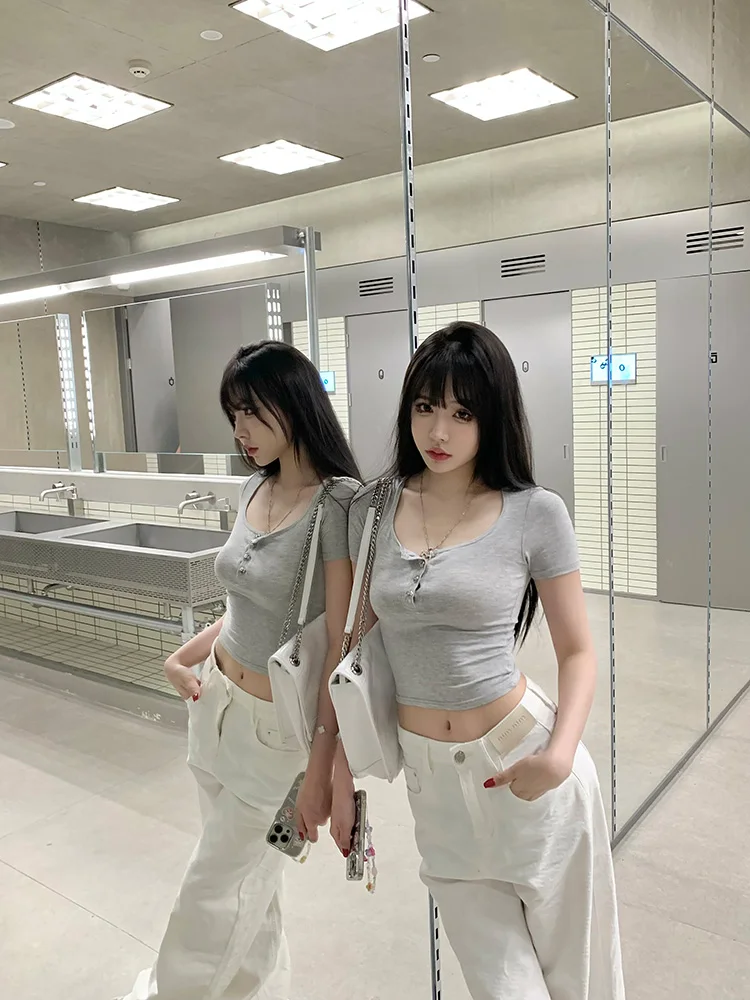 

Женская приталенная футболка Liuu с коротким рукавом, базовая летняя модная модель с квадратным вырезом, укороченная, для повседневной носки, из полиэстера