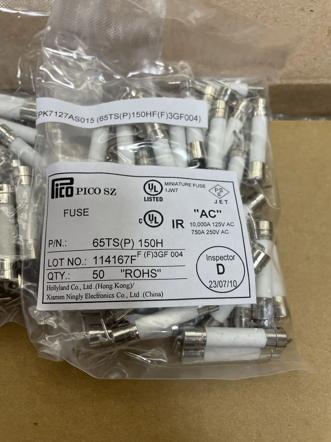 10PCS/LOT 65TS(P) 150H 15A 250V Ceramic fuse clubfoot Volume 6X30