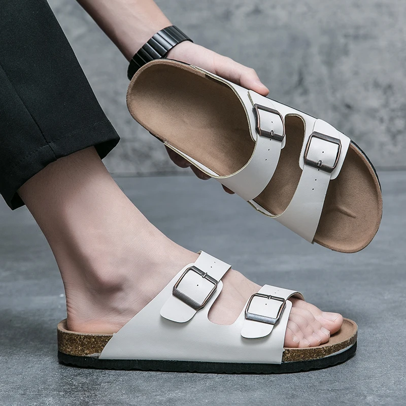 

Couple Sandals Outdoor Lightweight and Comfortable Beach Shoes Simple and Versatile High-quality Slippers Size 35-46 Men Slipper