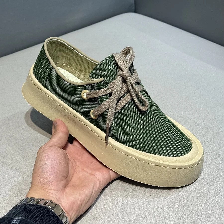 

New concise canvas sneakers men’s vulcanized boat shoes male breathable trainers lace up trainers sneakers student boy plimsolls