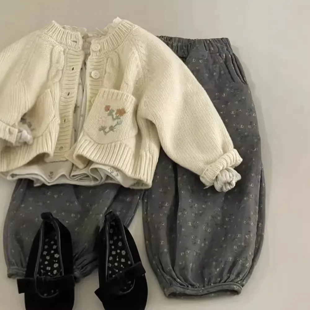 Girls' Knitted  Sweater Cardigan 2024 Autumn New Korean Version Baby Cute Warm Knitted Top for Children's Winter Wear Clothing