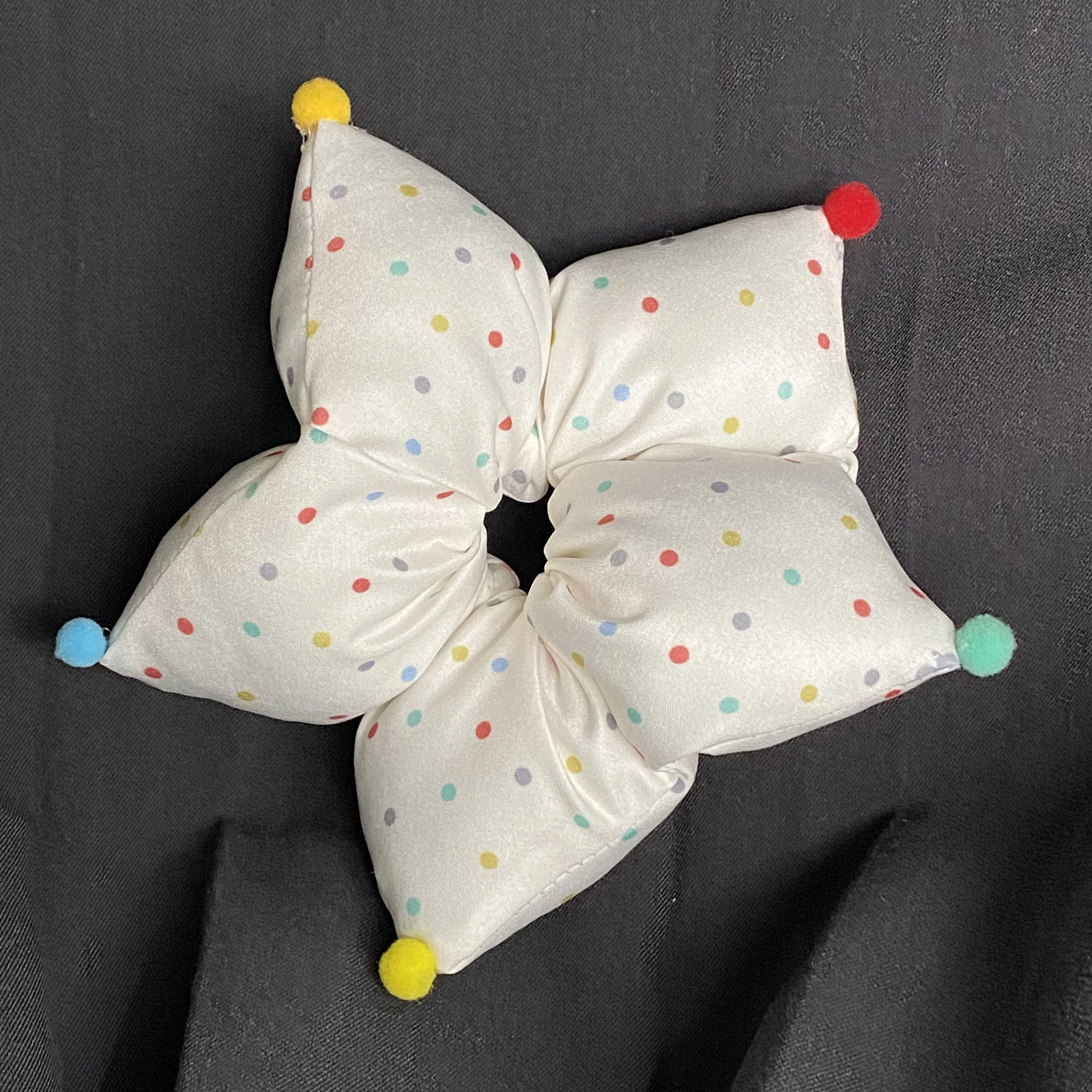 1 pezzo di elastici per capelli a pois a forma di stella carina, elastici per capelli Kawaii con pompon, accessori per capelli divertenti per donne e ragazze