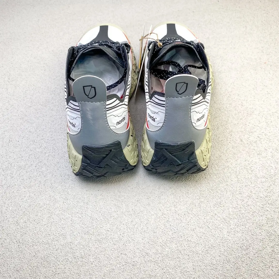 Summer Hot Sale Marathon Unisex Running Shoes Athletic Shoes Fitness Equipment Athletic Shoes Ultralight Sneakers