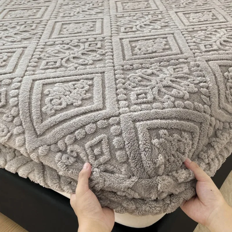 Winter Thick Warm Coral Plush Mattress Cover High Elasticity Anti-Slip Breathable Suitable Bedroom Soft Bed Sheet