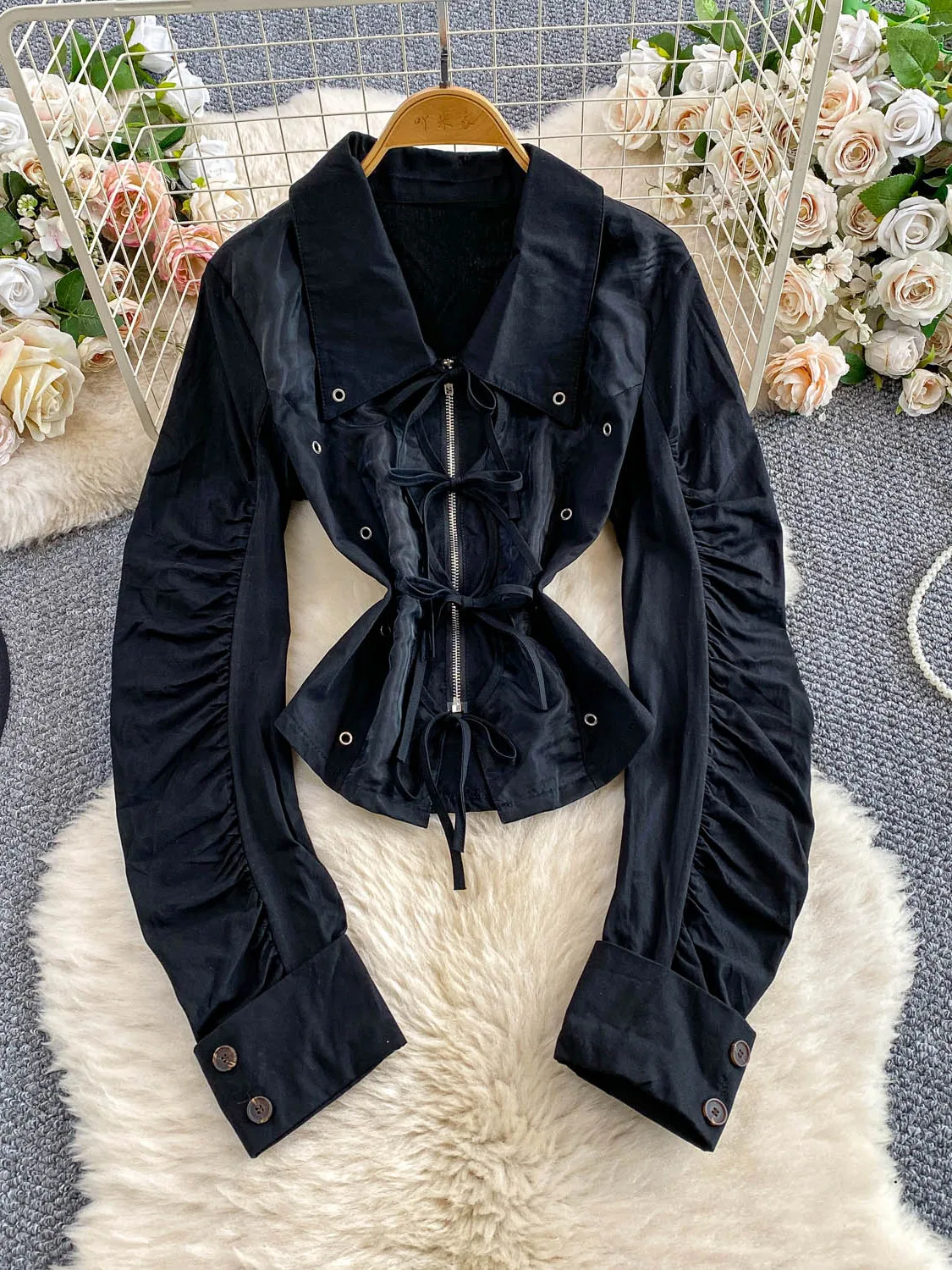 

Niche Design Nail Turn-down Collar Shirt Women's Sweet Bow Zipper Slim Fit and Slimming Pleated Long Sleeved Top
