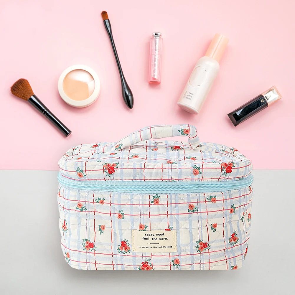

Women Aesthetic Toiletry Purse Printed Cotton Quilted Makeup Storage Handbag Large Capacity Zipper Closure Girls Daily Handbag
