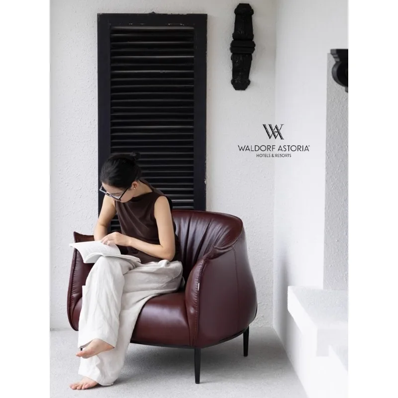 Sofá medieval de couroForneiras para móveis, móveis