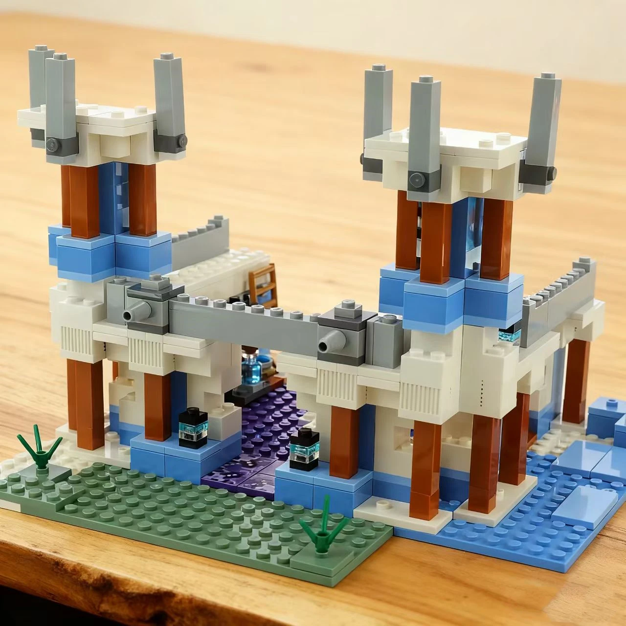 

Third Party MOC Compatible Sets My Pixel World Series Building Blocks Ice Snow Castle Assembly Toys For Children ﻿