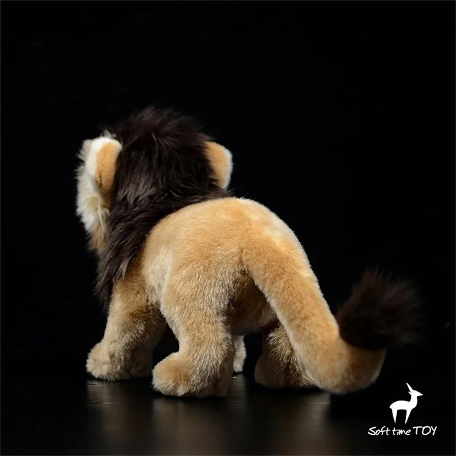 Leone Peluche Ad Alta Fedeltà Lioness Peluche Africano Pianura Peluche Realistici Animali di Peluche Bambola di Simulazione Kawai Giocattolo Regali Per Bambini