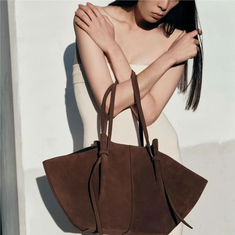 

Женская замшевая большая сумка Mochi, матовая замшевая сумка большой вместимости на плечо с крыльями, элегантная повседневная сумка