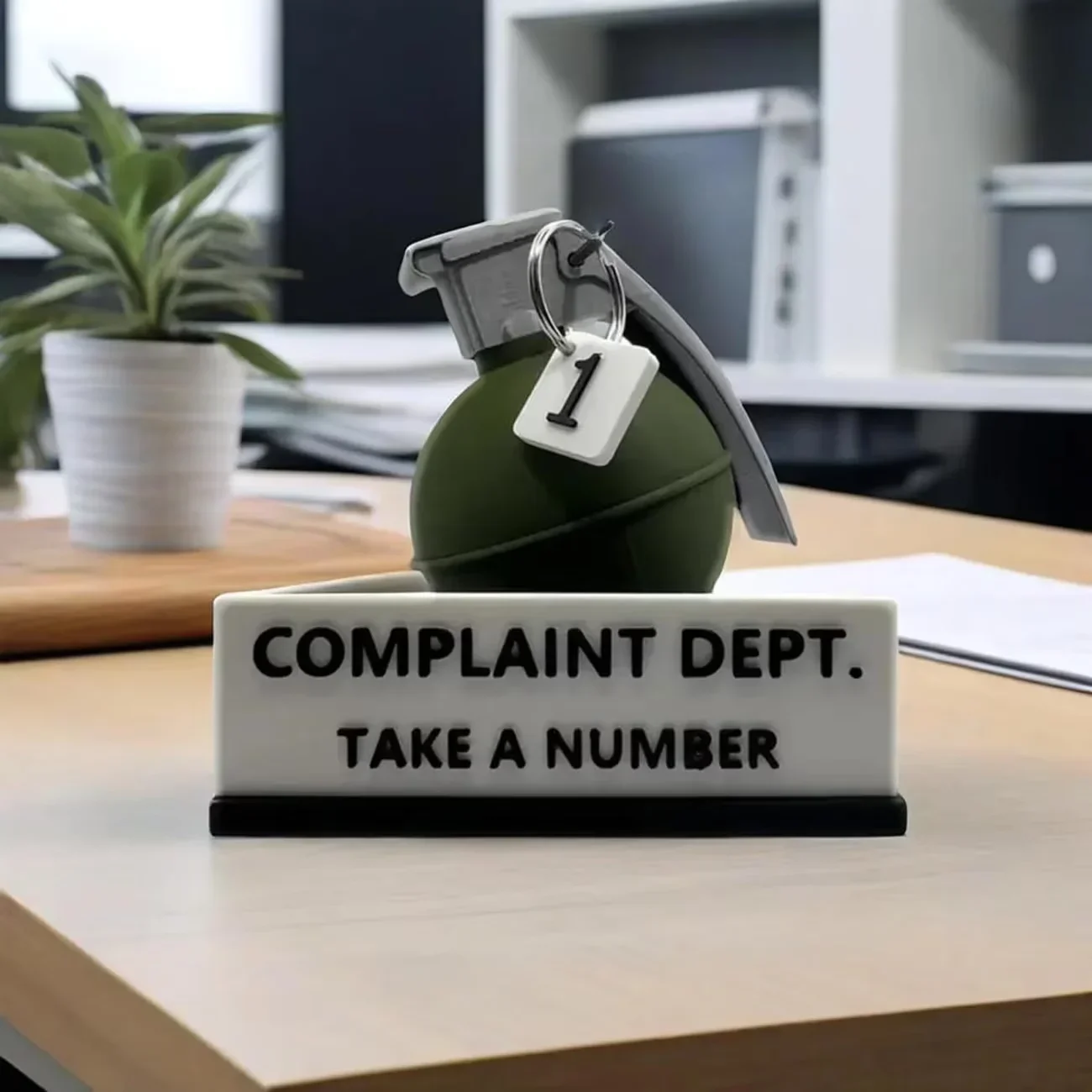 Interessante Granaten-Formige Bürodekoration mit Schriftzug „Take A Number“ für den Empfangsbereich – Detail 6