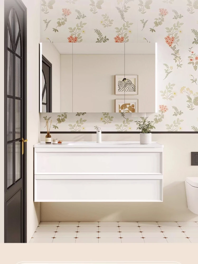 

Керамическая встраиваемая раковина в современном простом дизайнерском шкафу для ванной комнаты