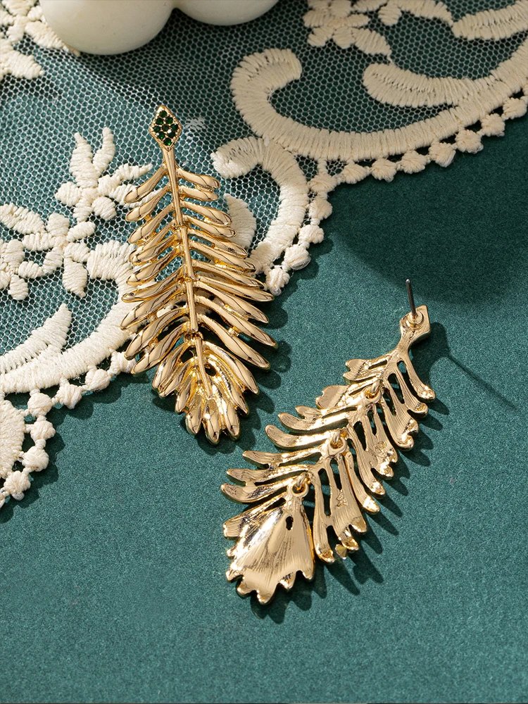 Fashion Vintage Feather Stud Earrings Eleglant Style For Women High Quality Earring Jewelry Gift