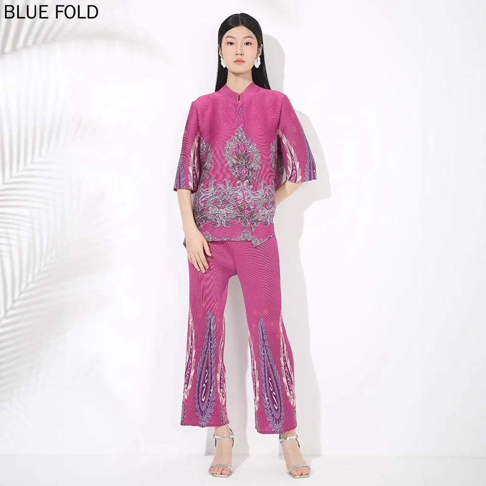 

MIYAKE PLEATS Texture Set Printed Short Sleeve Stand Collar Single-Breasted Button-Up Top High-Waisted Straight-leg Pants Set