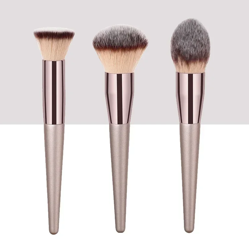 Pincel de maquiagem cor champanhe para mulheres, base básica, pó de cone de chama, cabeça plana, ferramentas de pincel de maquiagem, conjunto de pincéis cosméticos