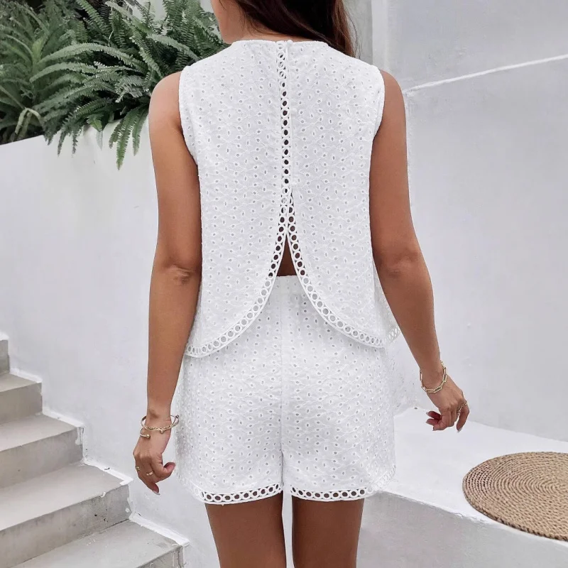Independent Station2025Solid Color Backless White Burnt Flower Embroidered Vest and Shorts Women's Summer Two-Piece Set