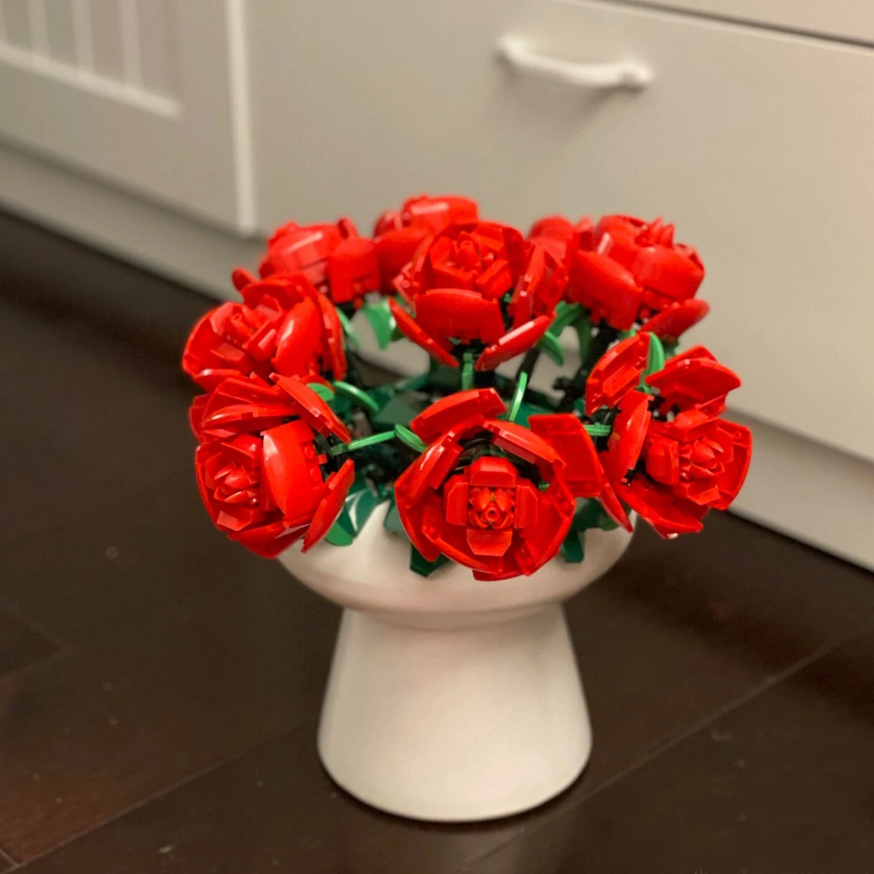 

9 PCS/Set DIY Rose Flower Building Blocks, Romantic Gift, Flower Bouquet Splicing Toy Vase Illustration, Holiday Girlfriend Gift