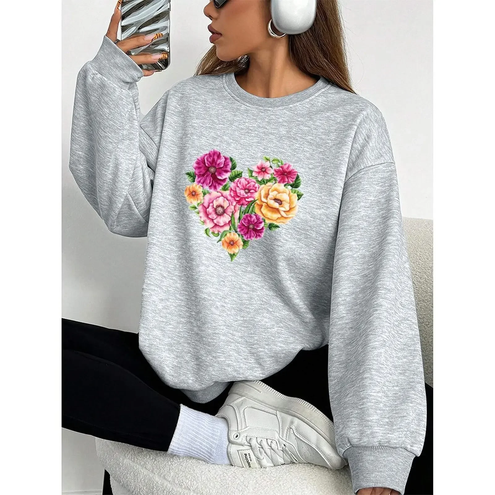 

Round Neck Women Pullover Sweatshirt Velvet Comfortable Winter Casual Long-sleeved Floral Printed Sweater Winter Woman Clothes