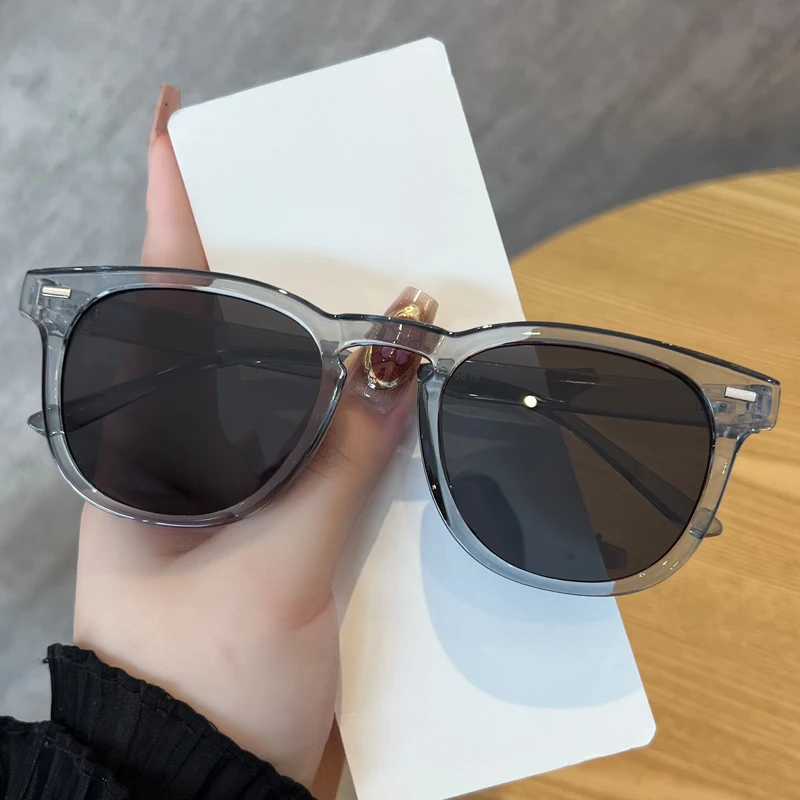 

2025 New Vintage Rectangle Sunglasses Men Women Luxury Brand Designer Square Sun Glasses Fashion Men Sun Glasses Oculus UV400