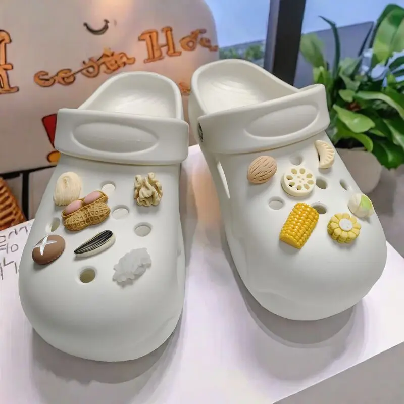 Intero Set vendita calda fai da te foro scarpe Charms dado simulazione cibo accessori per giochi Designer qualità giardino scarpa decorazione